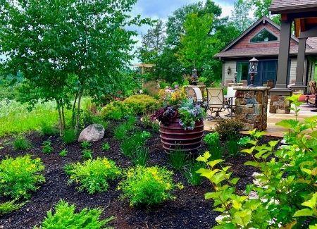 Outdoor Garden With Seating